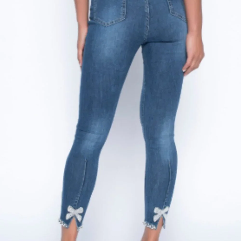 NWT Frank Lyman Rhinestone Bow‎ Jeans